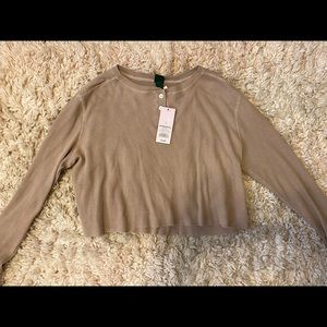 Long sleeve crop tops